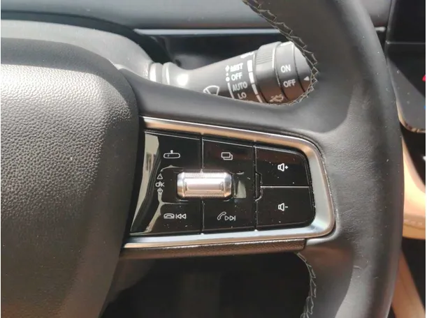 Car image 29