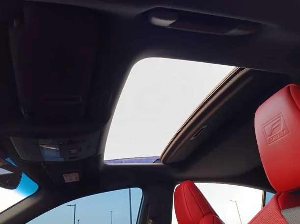 Car image 23