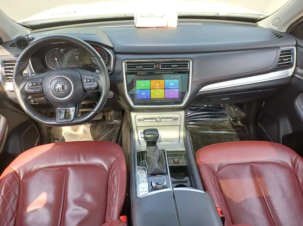 Car image 15