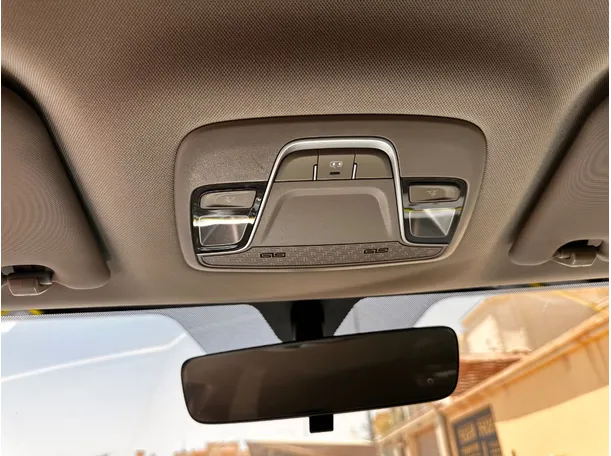 Car image 24