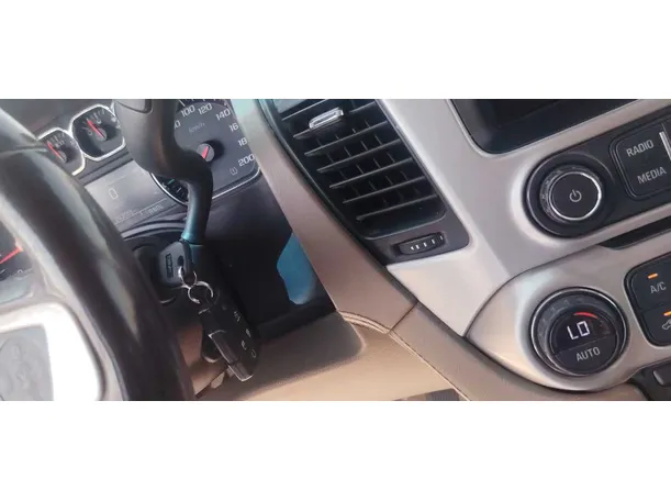 Car image 25