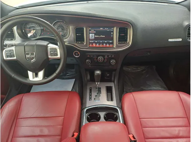 Car image 15