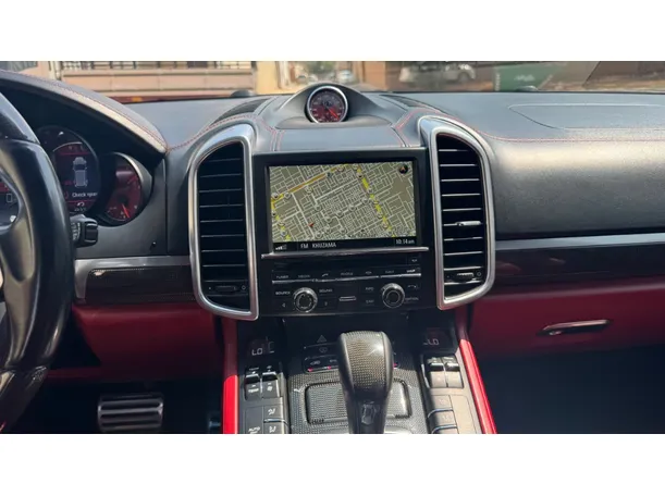 Car image 19