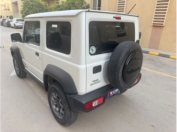 Car image 7