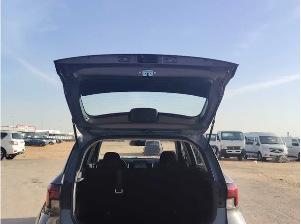 Car image 24