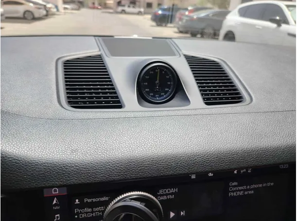 Car image 33