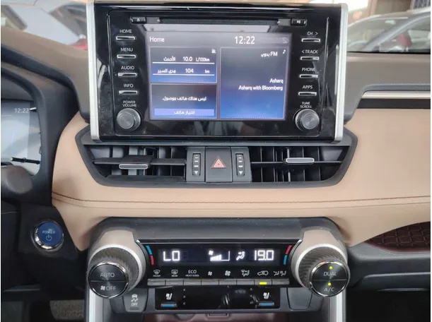 Car image 26