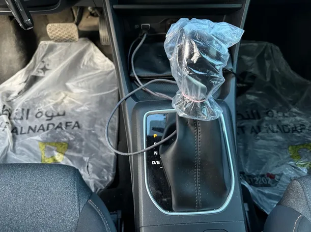 Car image 16