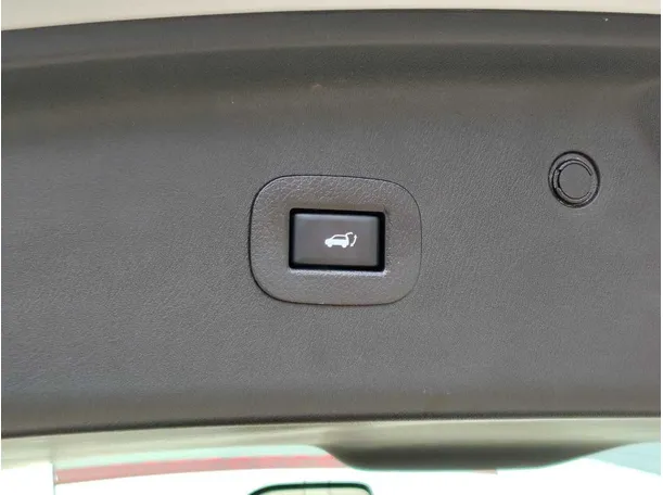 Car image 42