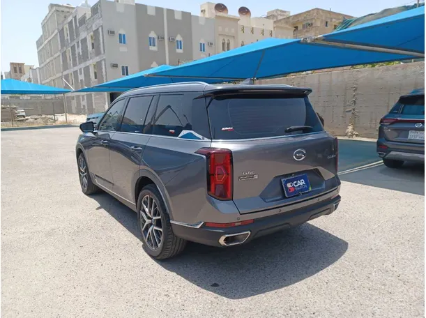 Car image 7
