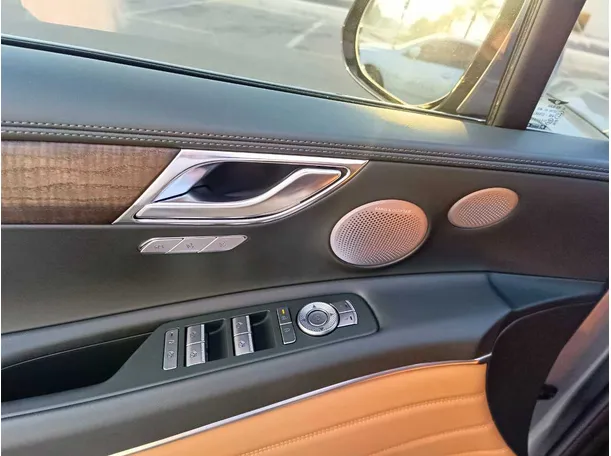 Car image 44