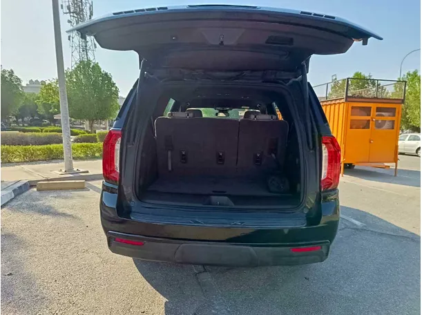 Car image 30