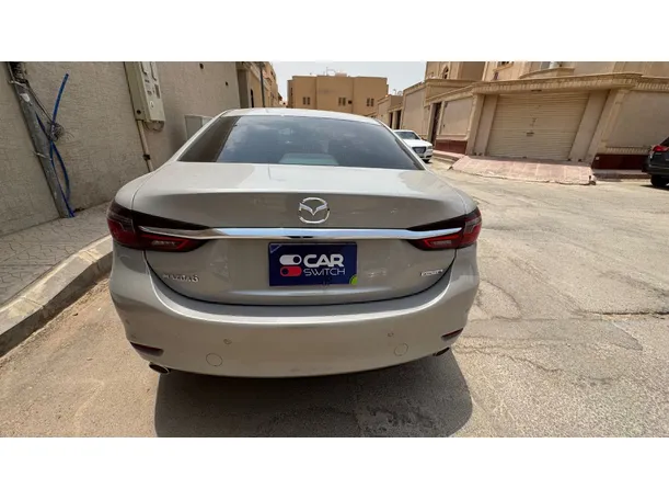 Car image 6