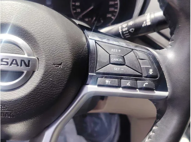 Car image 29