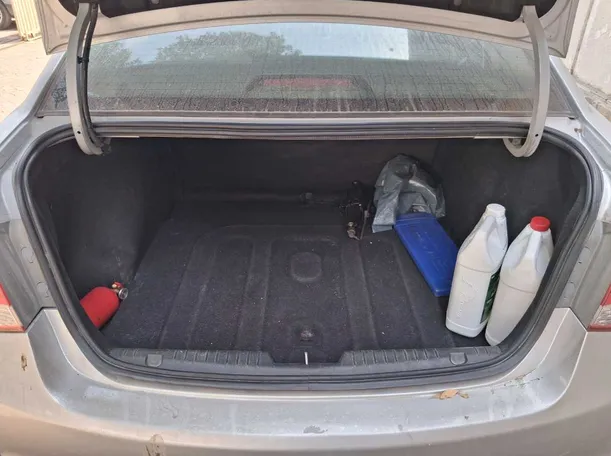 Car image 21