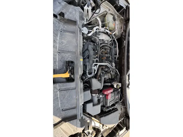Car image 28