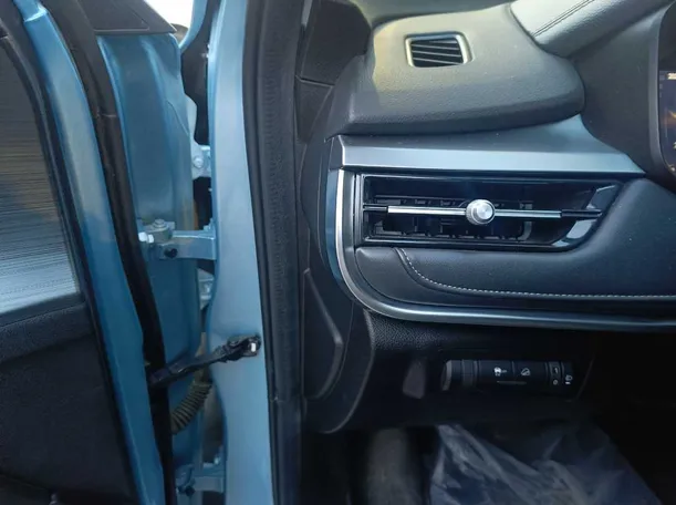 Car image 31