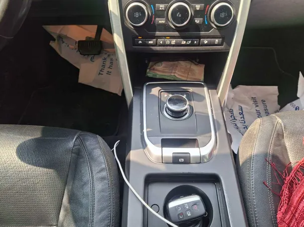 Car image 15