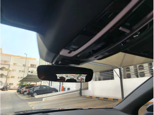 Car image 37