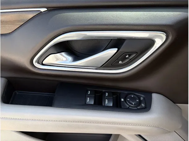 Car image 28