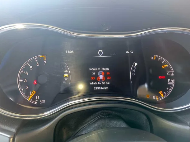 Car image 25