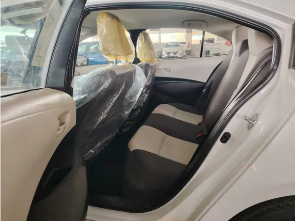 Car image 15