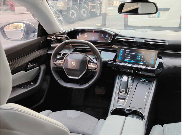 Car image 23