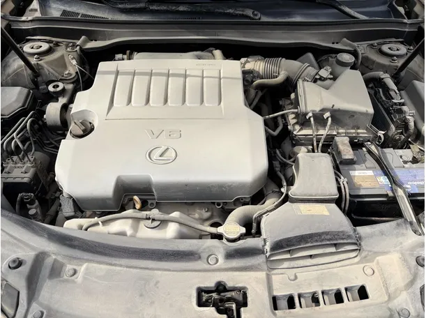 Car image 30