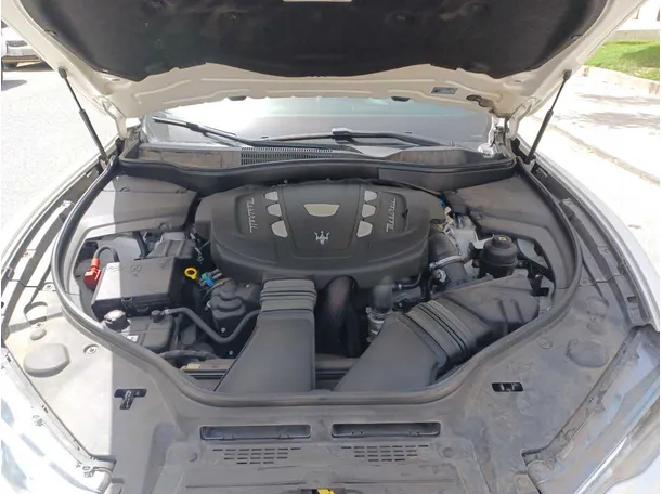 Car image 24
