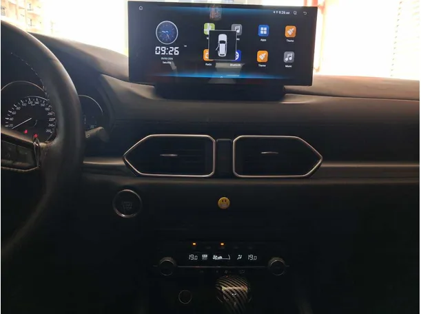 Car image 15