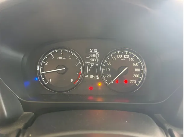 Car image 10