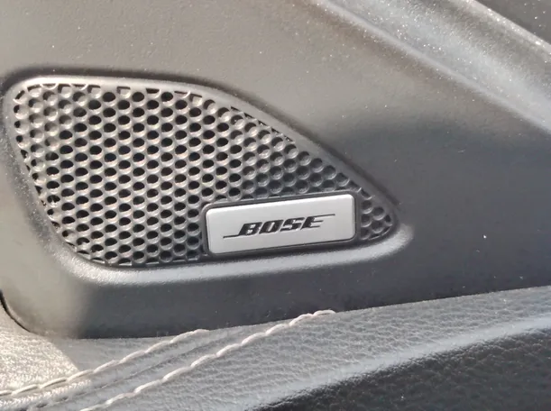 Car image 30