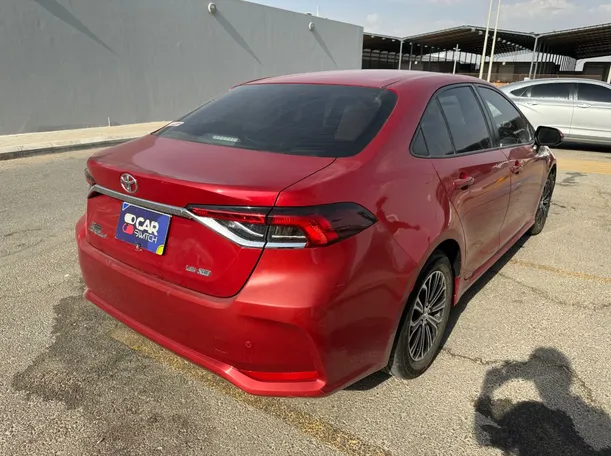 Car image 5