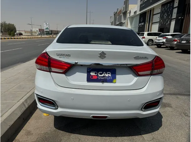 Car image 6