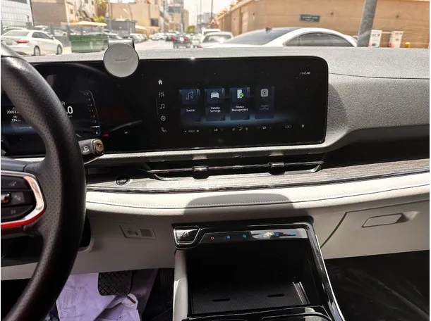 Car image 18