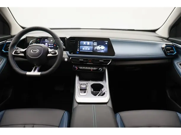 Car image 14