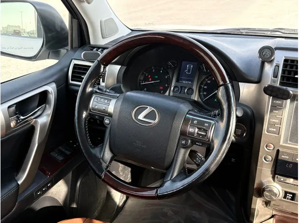 Car image 21