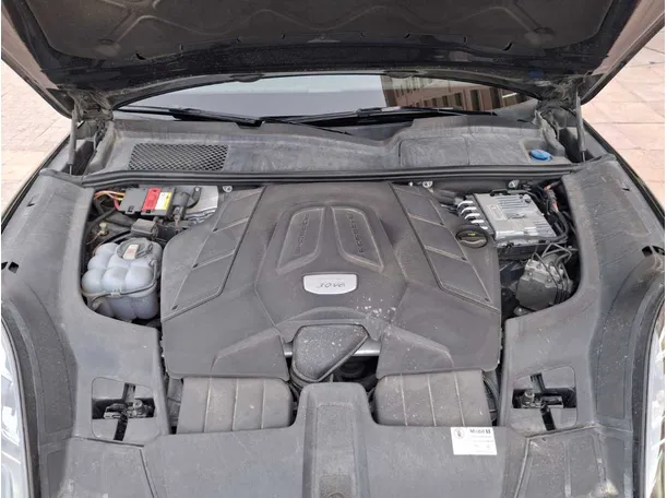 Car image 21