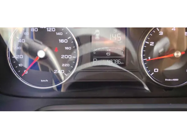 Car image 23