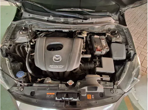 Car image 19