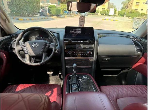Car image 19