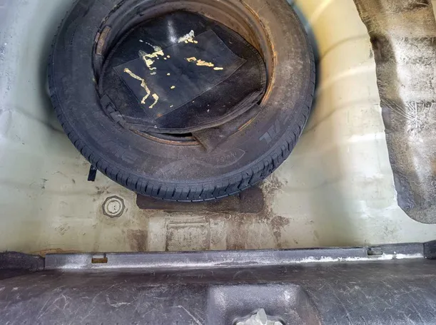 Car image 29
