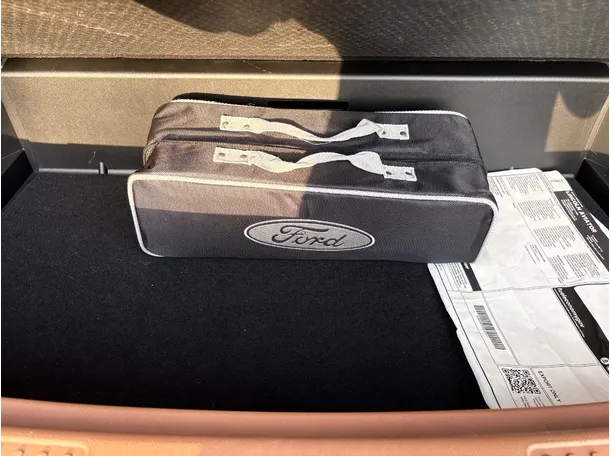 Car image 33