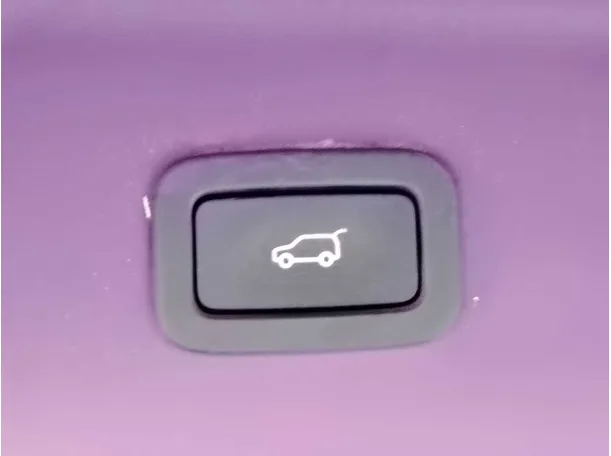 Car image 39