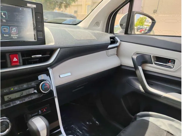 Car image 38