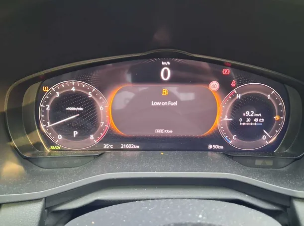 Car image 18