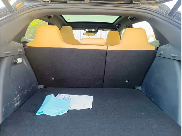 Car image 37