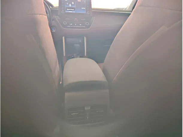 Car image 28