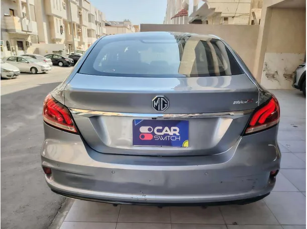 Car image 6