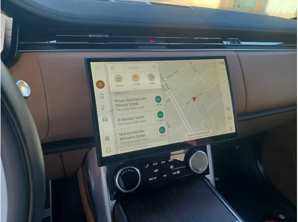 Car image 18